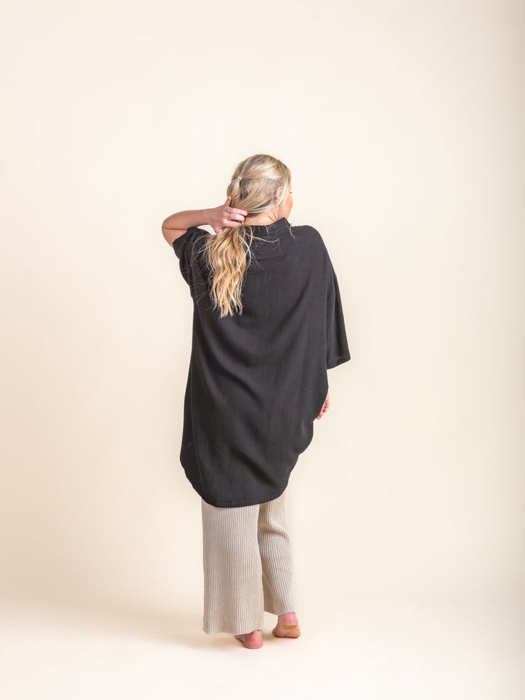 Woman - Bamboo Luxe Linen Oversized Shirt- Black Linen Shirt Halo & Horns 